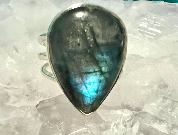 Labradorite ring