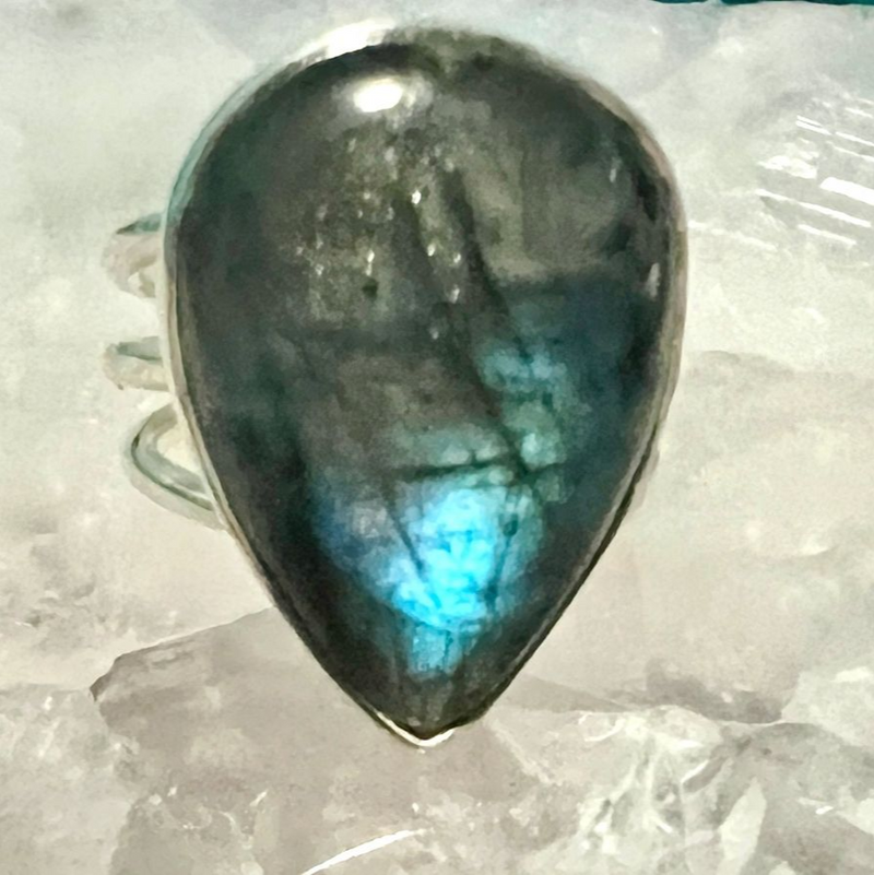 Labradorite ring